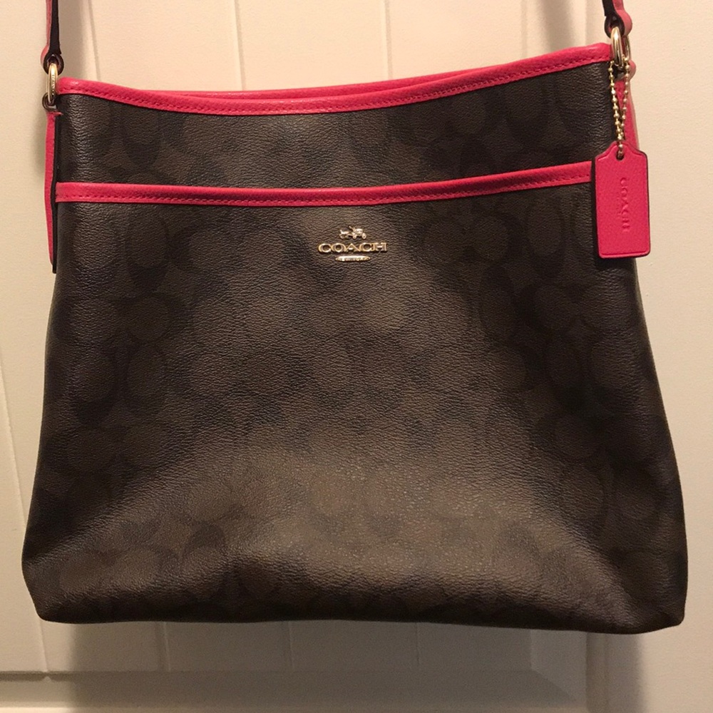 Cross body Coach purse